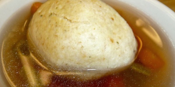 Soupe Matzo est le top du top pour les lendemains difficiles.