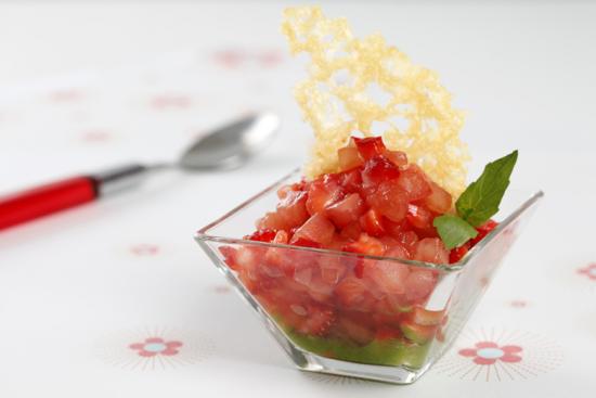 recette minceur pas chère : tartare de fraise au basilic