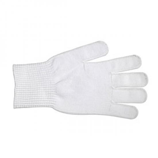 utilisez des gants blancs pour nettoyer les stores