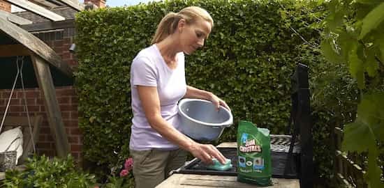 laver grille barbecue sans efforts