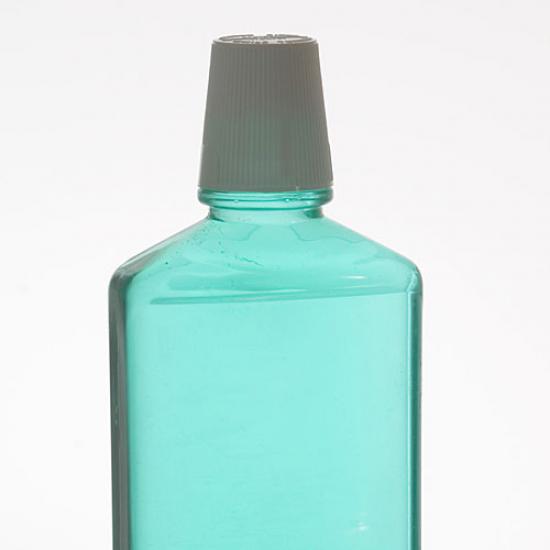 utilisez du bain de bouche poour nettoyer les sols