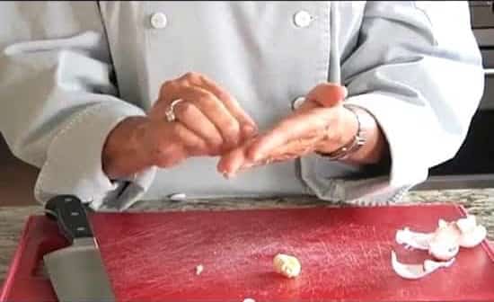 enlever odeur ail sur les mains