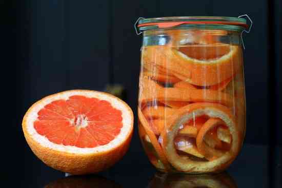 jus d'orange pour faire fuir les fourmis