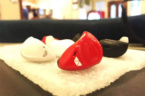 Les oreillettes Pilot de Waverly Labs traduisent vos conversations en temps réel.