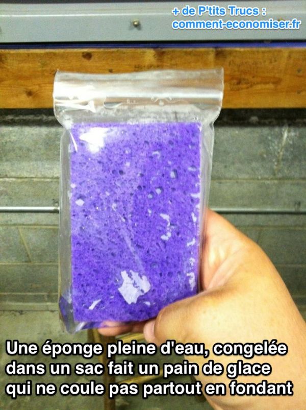 Éponge imbibée d'eau dans un sac placé au congélo