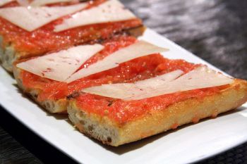 Pain tomates et fromage