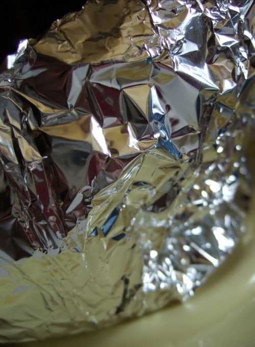 Une feuille de papier aluminium