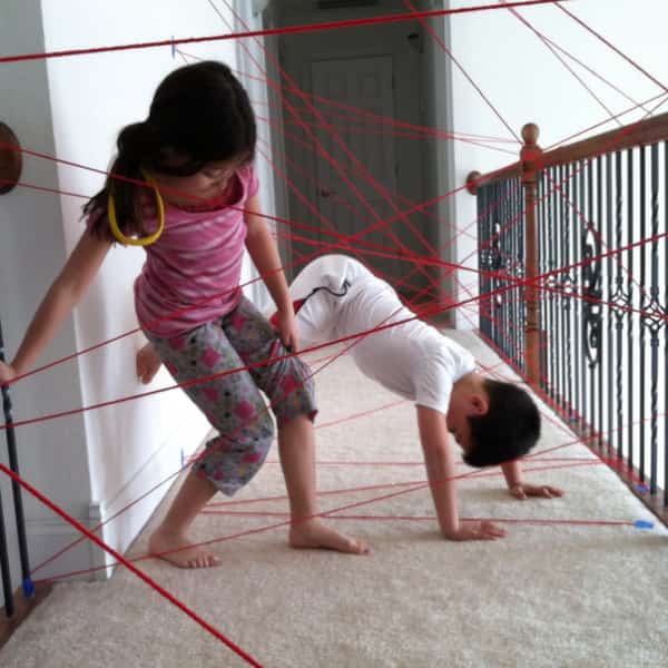 un circuit d'obstacle dans la maison