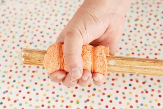 protéger manche outils avec éponge