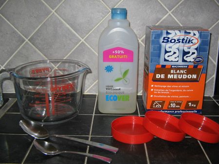 les ingrédients pour faire la pierre à récurer maison