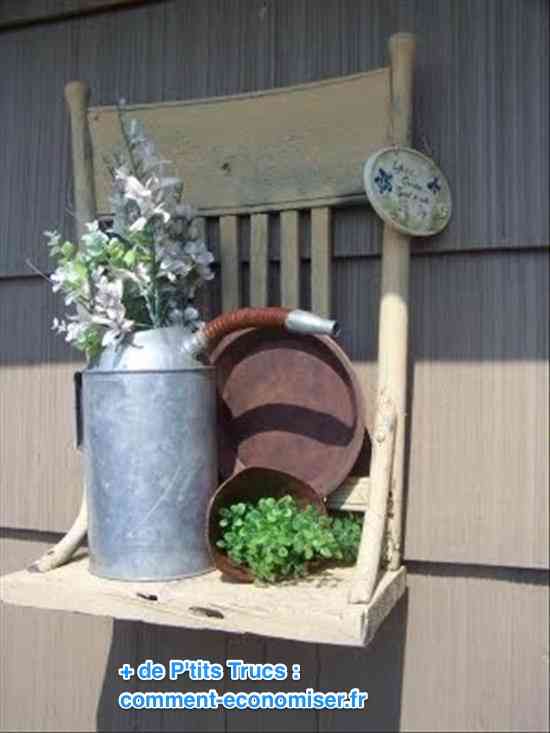REcycler une chaise en étagère à jardin