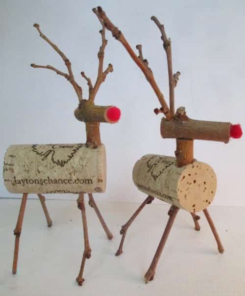 des rennes faits avec des bouchons en liège