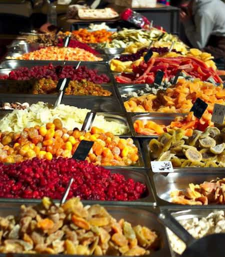 Étal de fruits secs bons pour la mémoire