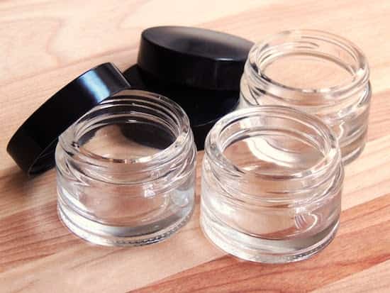 pot de verre pour cosmétique maison