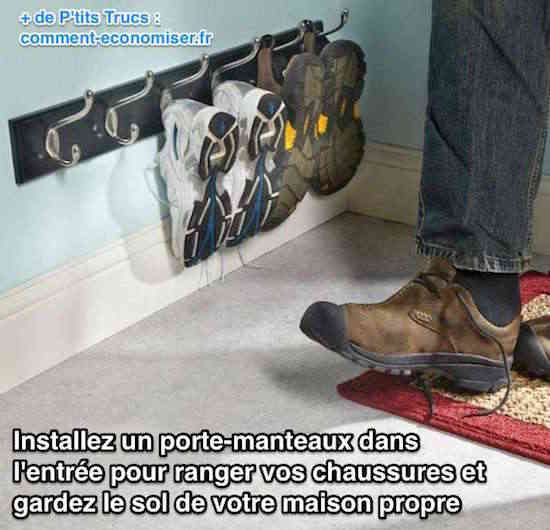 Installez un porte-manteaux pour ranger facilement vos chaussures