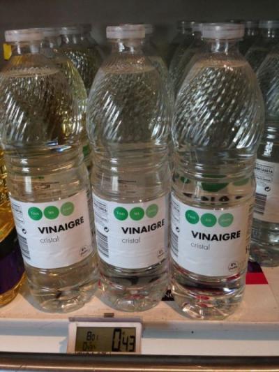 Bouteille de Vinaigre blanc pour les coups de soleil