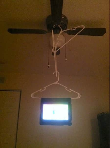 Plus besoin de tenir iPad pour regarder un film