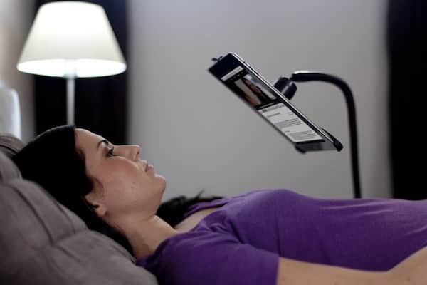 Support ipad tablette pour lire dans le lite facilement