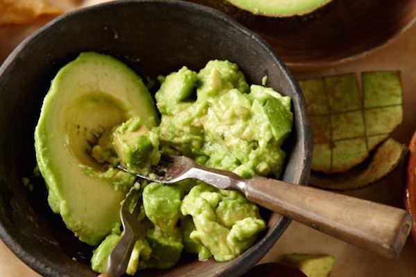 L'acide citrique du citron va vous aider à conserver vos aliments plus longtemps.