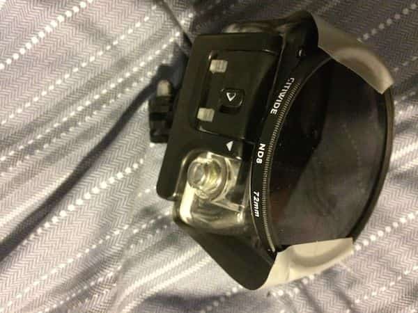 Utilisez du ruban multi-usage ou duct tape pour coller des filtres sur votre camera GoPro