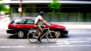 Les 10 meilleures raisons pour lesquelles tout le monde devrait se rendre au travail à vélo.