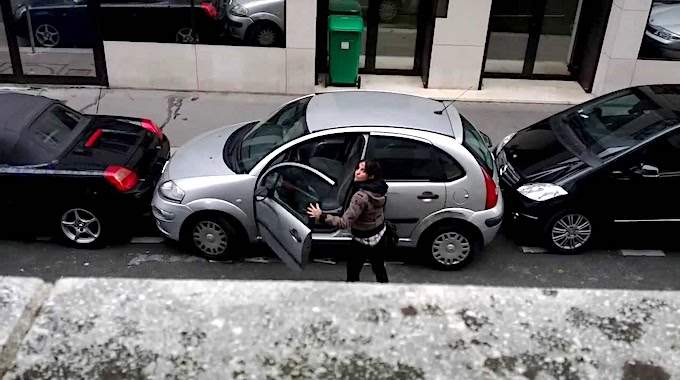 L'Astuce D'un Camionneur Pour Réussir Son Créneau à Chaque Fois SANS Stresser.