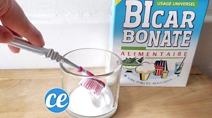 Le Bicarbonate : Le Meilleur Produit Pour Blanchir les Dents RAPIDEMENT.