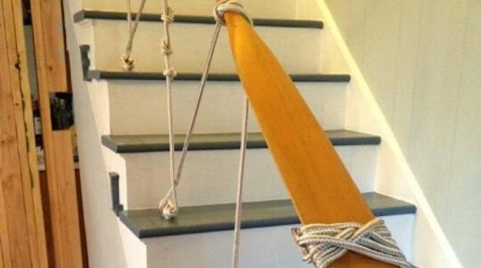 Une Rampe d'Escalier DIY Originale Avec Une Corde Marine.