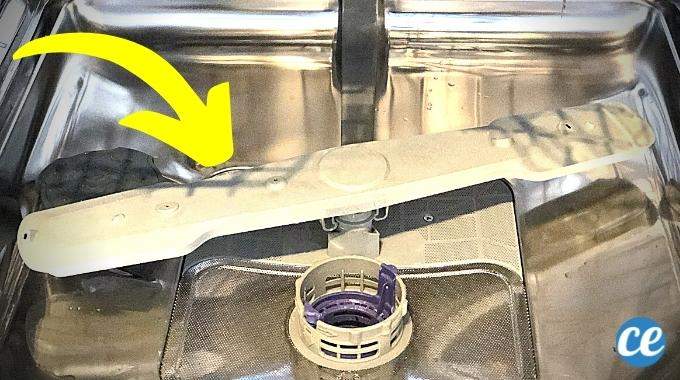 Lave-Vaisselle : L'Astuce Pour Nettoyer les Bras de Lavage Facilement.