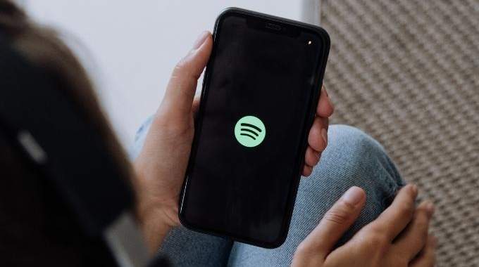 Récupérer de la musique sur Spotify moins cher que sur iTunes.