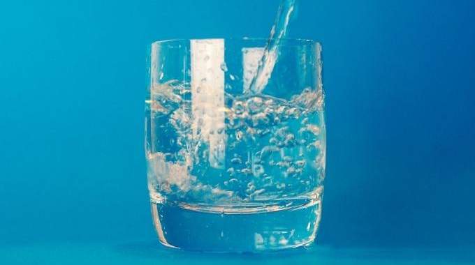 Eau du robinet ou eau en bouteille?