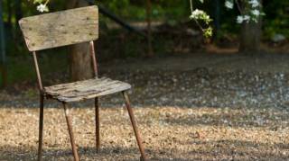 Je Customise mes Vieilles Chaises 70's en 10 min