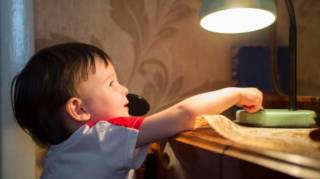 Facture Électricité - Apprendre à ses Enfants à Éteindre la Lumière