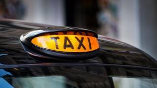 Partager un taxi sur iPhone avec l'application EcoTaxi