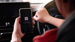 Vous Ne Savez Pas Où Ranger votre iPhone en Voiture  Lisez cette Astuce