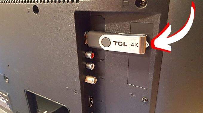 À Quoi Servent les Ports USB Derrière la TV ? 4 Astuces Méconnues Mais Très Utiles.
