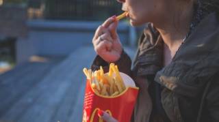 Manger au Mcdo est-ce vraiment économique 