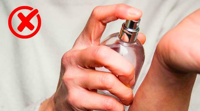 Comment Bien Mettre du Parfum ? L'Astuce Pour Qu'il Tienne Toute la Journée.