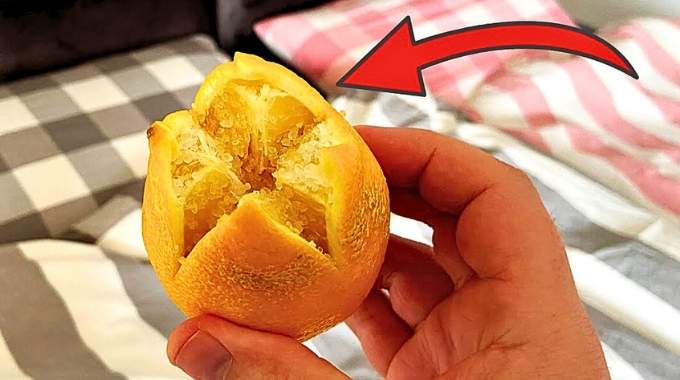 Voici Pourquoi il Faut Placer un Citron Coupé Près du Lit.