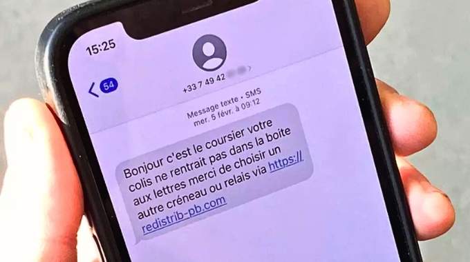 "Bonjour c'est le Livreur, votre Colis Ne Rentrait Pas Dans la Boîte aux Lettres..." : J'ai Évité cette Arnaque de Justesse.