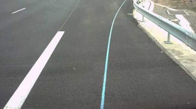Que Signifie cette Nouvelle Ligne Bleue qui fait son Apparition sur les Routes ?