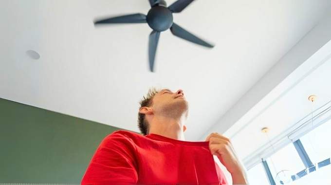 Face à la Canicule, la Solution du Ventilateur de Plafond.