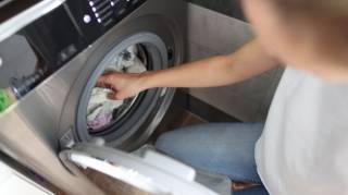 L’astuce méconnue qui fait baisser la facture d’électricité de votre lave-linge tout l’été