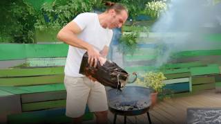 Mon voisin m'enfume avec son barbecue : que faire et quels sont mes droits