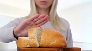 Ces 5 groupes de personnes devraient éviter de manger du pain