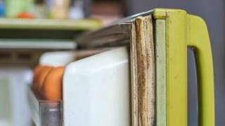 L'astuce pour nettoyer le joint en caoutchouc du frigo facilement