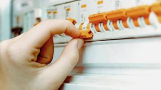 Pour gaspiller moins d'électricité éteignez à cette heure précise