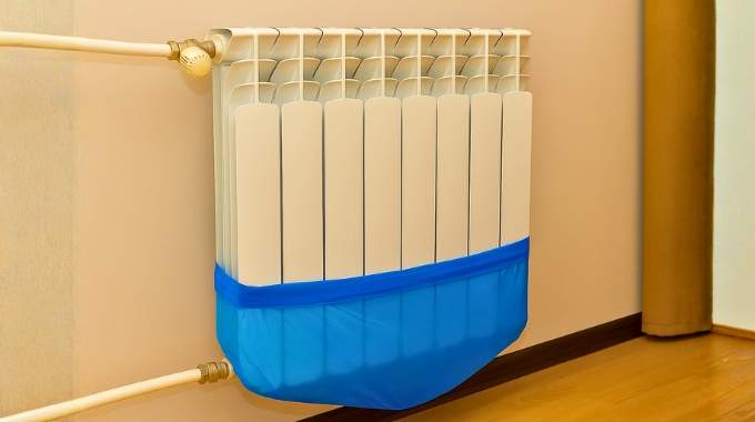 C’est confirmé : le "truc du sac sur le radiateur" fait un carton avant l’hiver