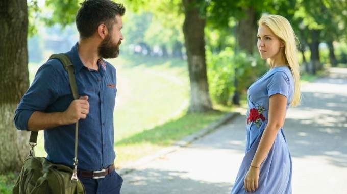 5 parties du corps de l'homme que 90% des femmes regardent en premier