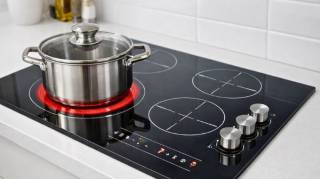 Plaque de cuisson : combien vous co&ucirc;te-t-elle vraiment chaque mois  (Et comment faire des &eacute;conomies)